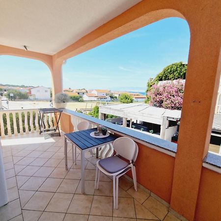 Apartment Melani วีร์ ภายนอก รูปภาพ