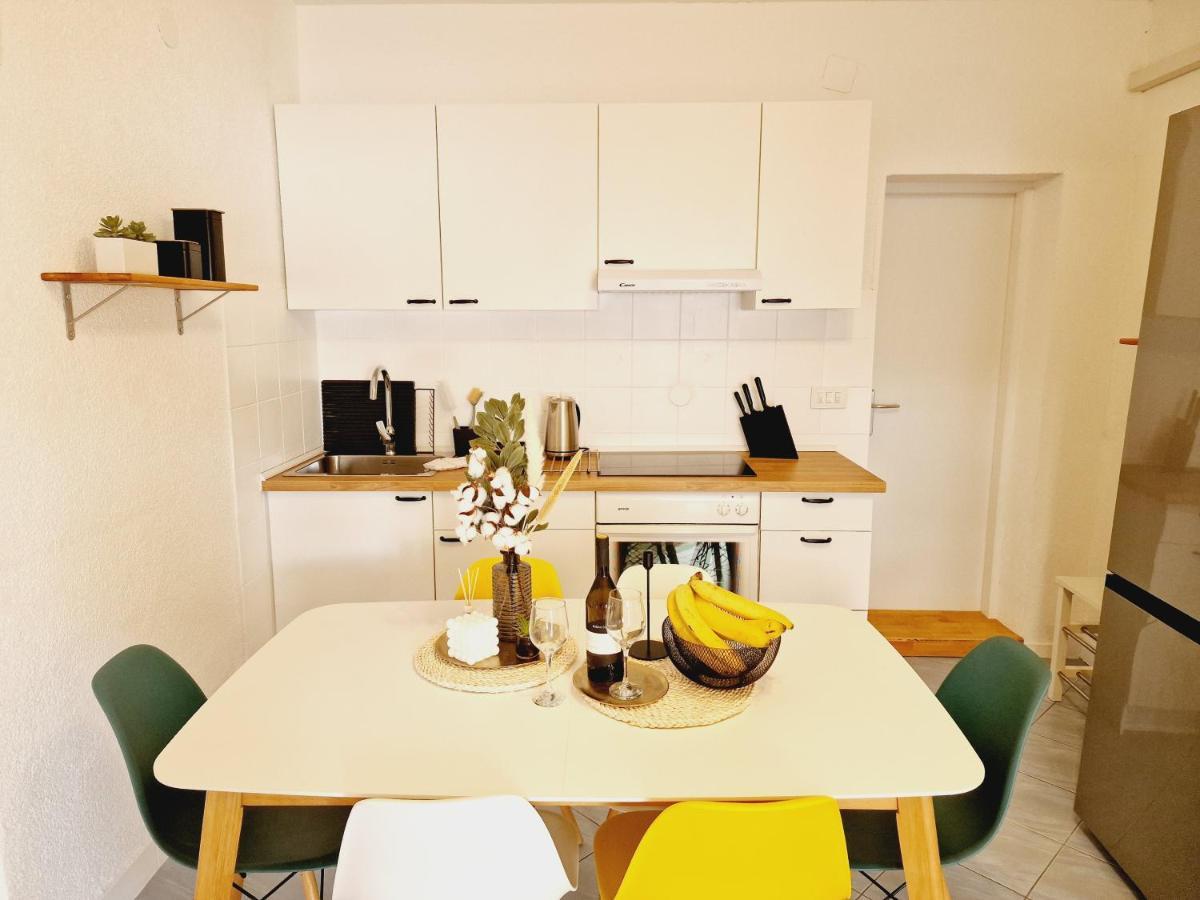 Apartment Melani วีร์ ภายนอก รูปภาพ