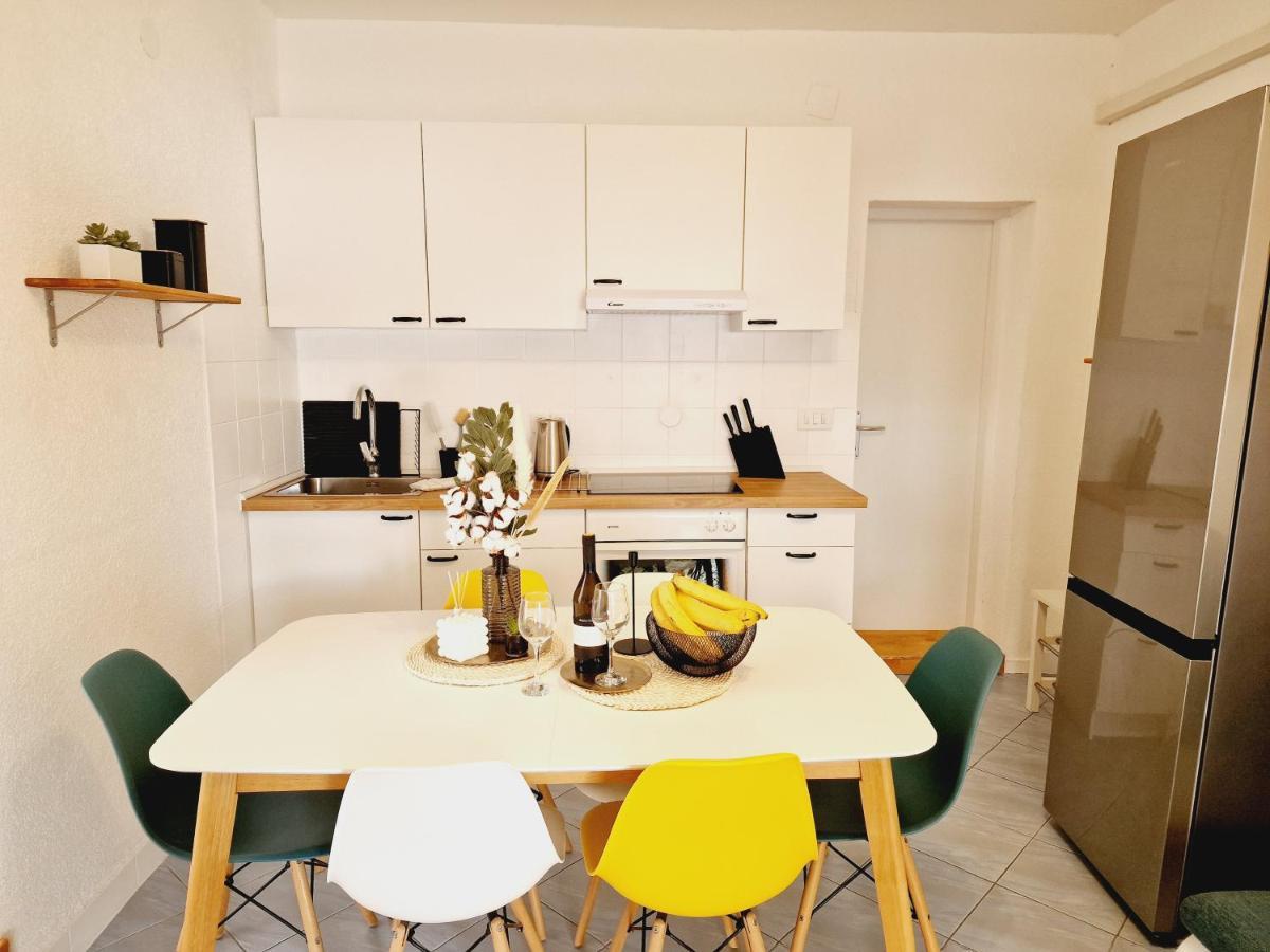 Apartment Melani วีร์ ภายนอก รูปภาพ