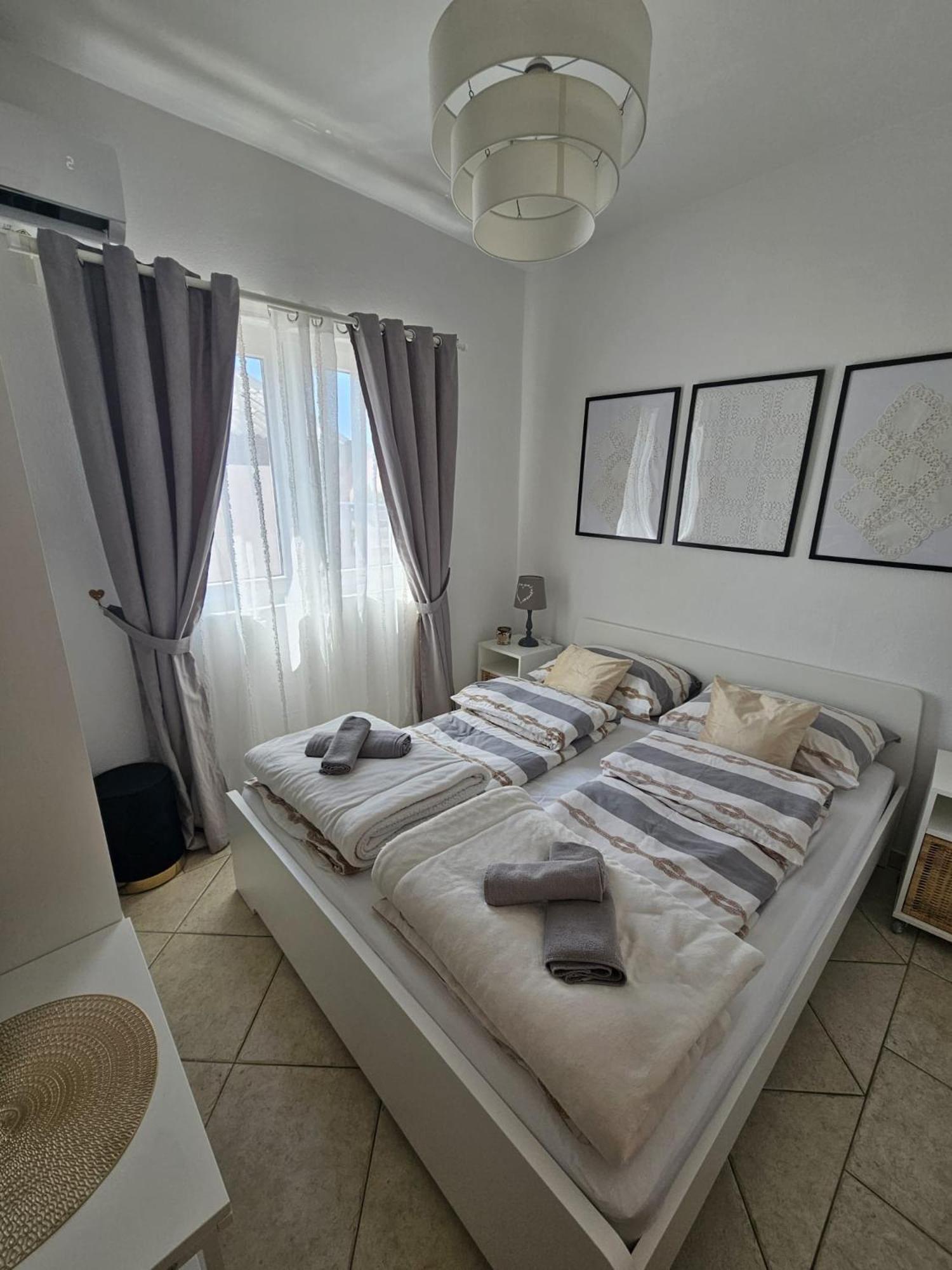 Apartment Melani วีร์ ภายนอก รูปภาพ