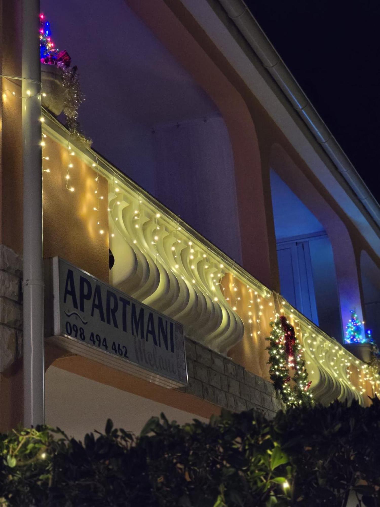 Apartment Melani วีร์ ภายนอก รูปภาพ