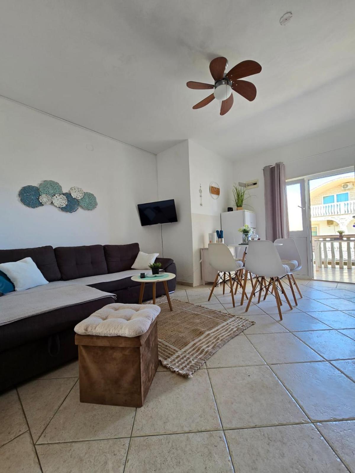 Apartment Melani วีร์ ภายนอก รูปภาพ